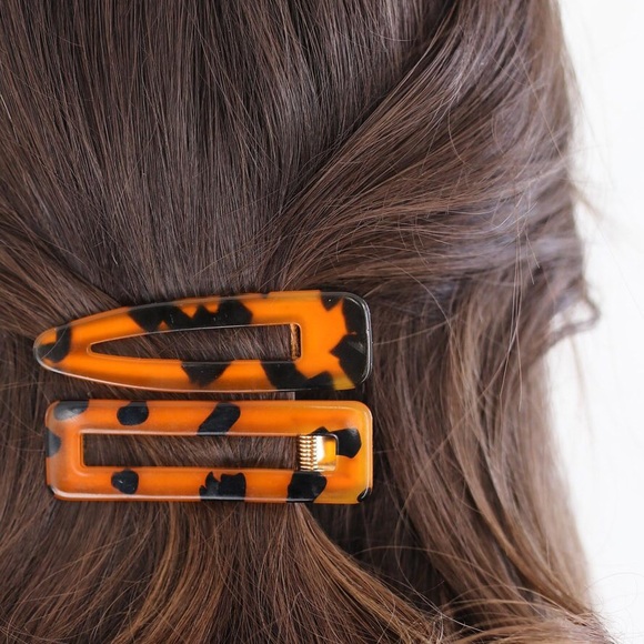 Tortoise Shell Hair Clips | Acrylic Hair Barrettes - Picture 2 of 4